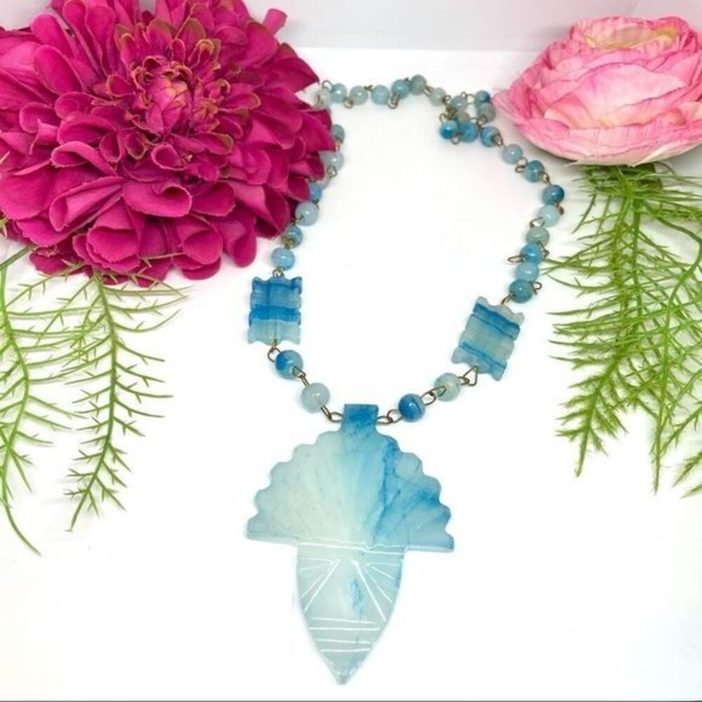 VINTAGE⚜️Genuine Teal Quartz Carved Gem Necklace - Picture 1 of 12